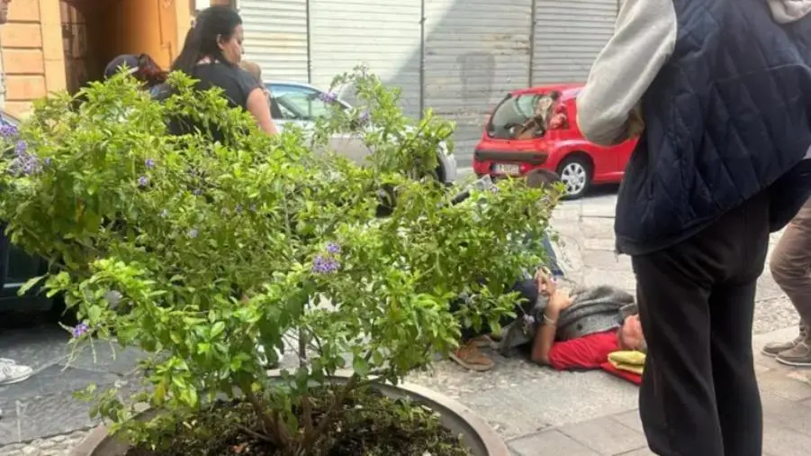Catanzaro, pedone investito in centro: ambulanza arriva dopo un'ora da Montepaone