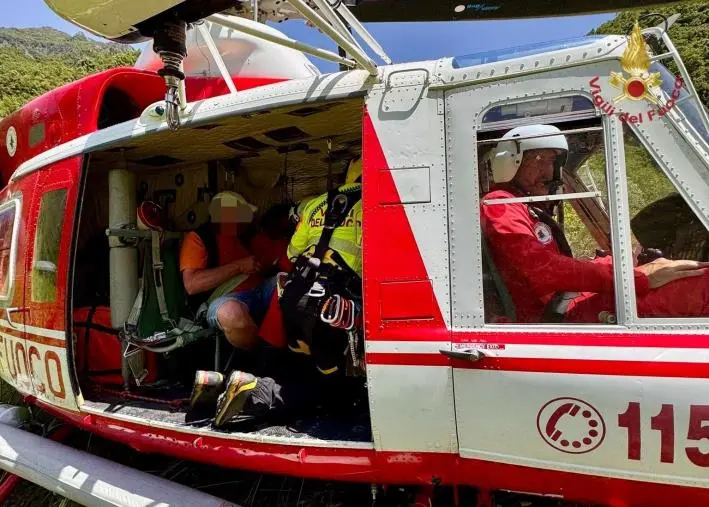 I vigili del fuoco recuperano due escursionisti tedeschi nel Cosentino 