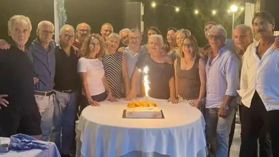 Festa a Copanello per i 50 anni dal diploma della mitica Quinta G del "Grimaldi" di Catanzaro