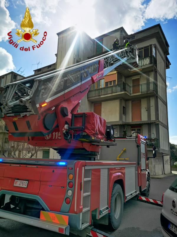 Maltempo. Disagi e danni: oltre 20 interventi dei Vigili del fuoco a Crotone
