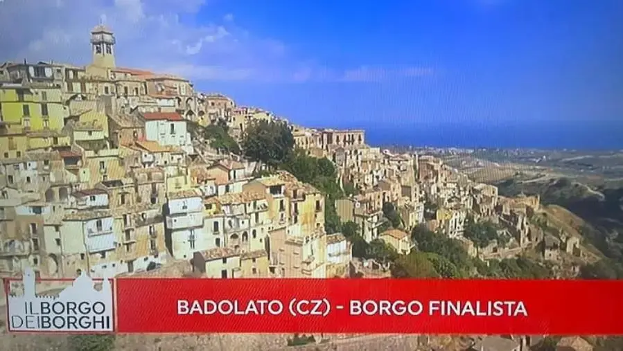 Borgo dei Borghi 2024, secondo posto per Badolato: i ringraziamenti dell'Università delle Generazioni 