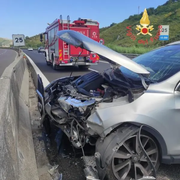 Doppio incidente sulla Ss 280 tra Catanzaro e Settingiano: 8 feriti, tra cui un bimbo