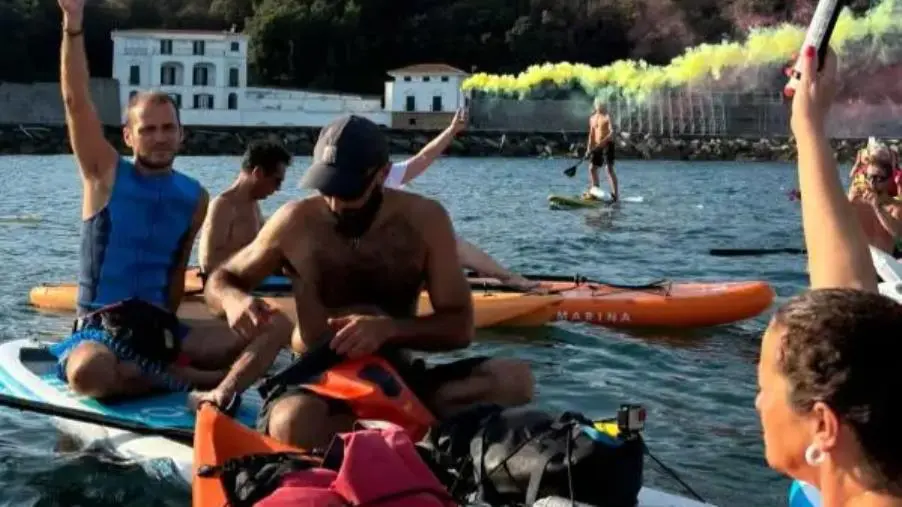 Funerale hawaiano per ricordare Cristina Frazzica, la giovane originaria della Calabria morta in kayak a Napoli  