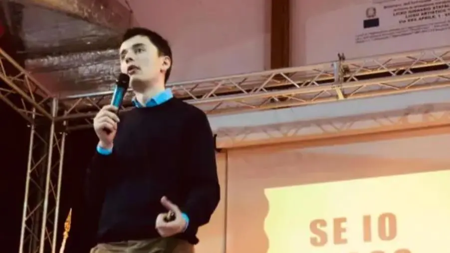 Dalla Calabria il tifo a distanza per Bernard Dika, candidato in Toscana