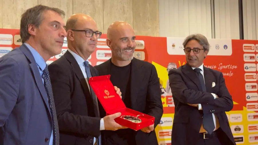XII Edizione “Premio “Ceravolo”, incoronato il tecnico Enzo Maresca