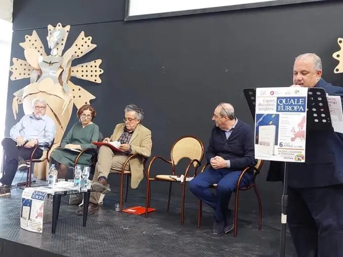 images L’ex ministro Barca al Museo di Pitagora con il libro “Quale Europa”: riflessione e dibattito su limiti e opportunità dell’UE