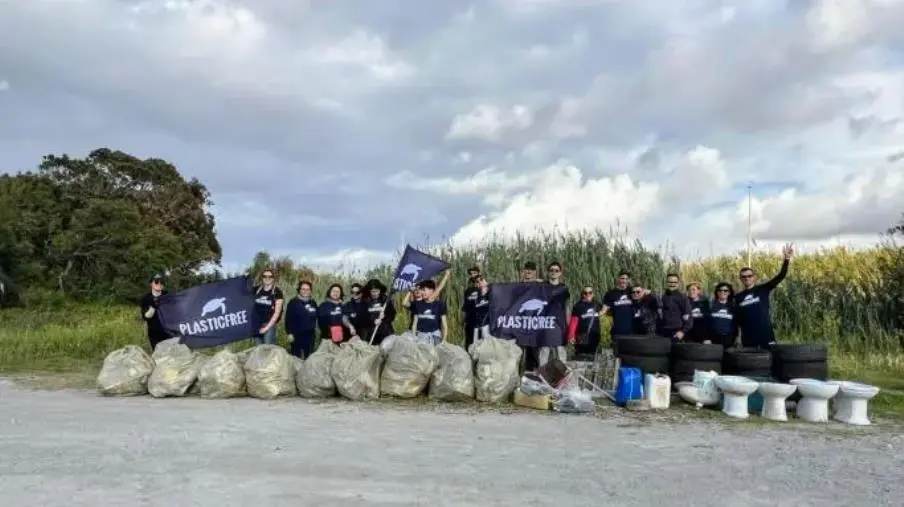 Earth Day 2025, rimossi quasi 7mila chili di rifiuti dai volontari Plastic Free