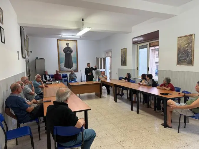 Bova Marina, i carabinieri incontrano gli anziani