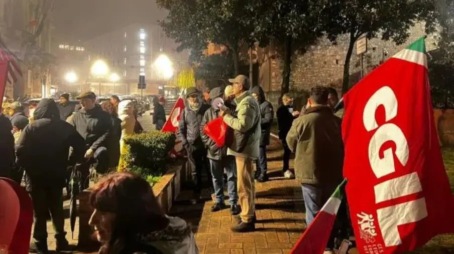 Catanzaro scende ancora in piazza per gridare il suo "basta" a tutti i conflitti mondiali