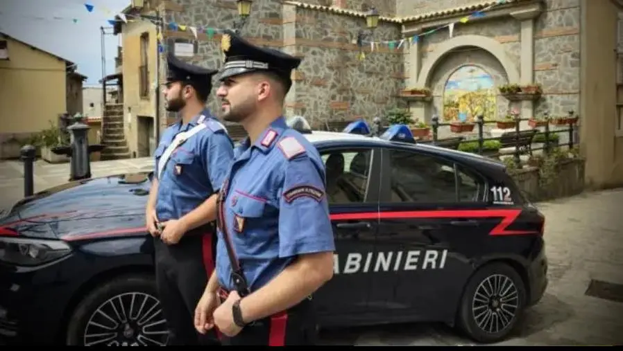 Non paga il suo avvocato e dopo  inizia anche a perseguitarlo: arrestato nel Vibonese 