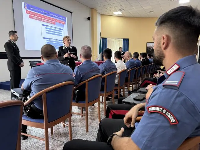 images Truffe agli anziani, l’Arma "arruola" Lino Banfi testimonial speciale: a Catanzaro il seminario