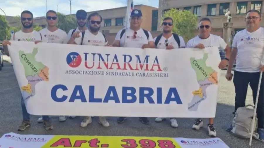 images UNARMA scrive la storia: i carabinieri manifestano uniti davanti al cuore dell’Arma