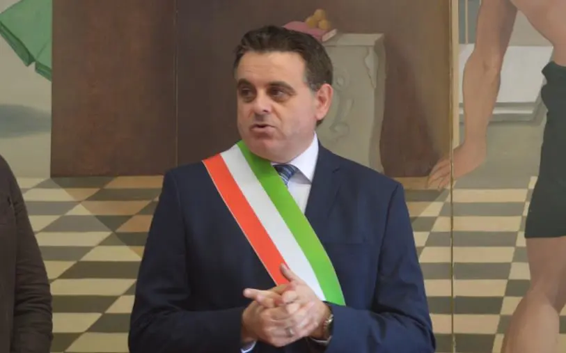 Simeri Crichi, la replica del sindaco: “Minoranza rincorre delibere per prendersene il merito”
