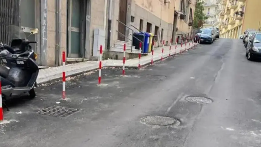 "Stalli e posti riservati non a norma in via De Riso", la denuncia di Alleanza per Catanzaro 