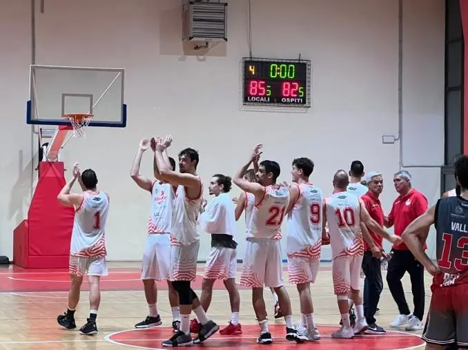 images Basket Serie B: grande vittoria della Sintegra Rende contro Angri, perde la Femminile 