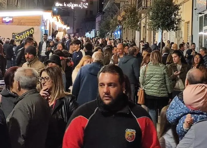 San Giovanni in Fiore  inondata di turisti e visitatori per la 'Fiera d’autunno' e la 'Sagra della patata' 