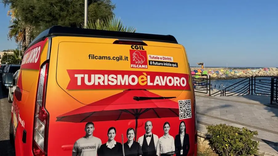 “Turismo è Lavoro”, la Filcams CGIL rilancia la campagna per i diritti dei lavoratori stagionali 