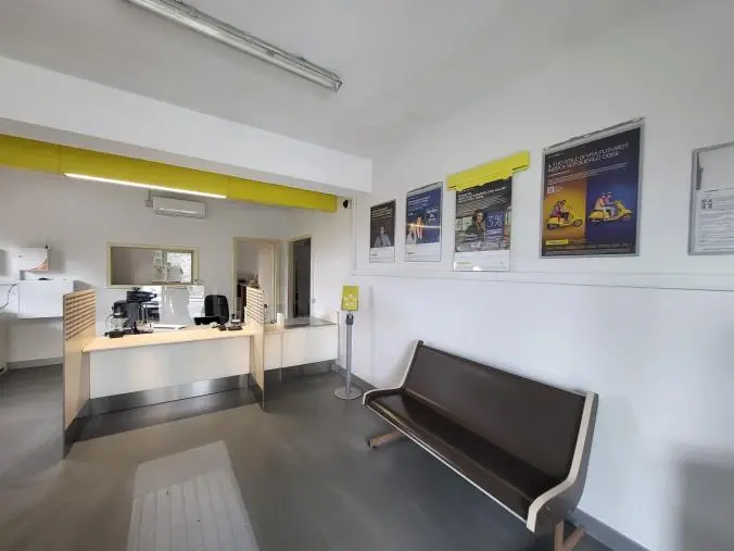 images Riapre al pubblico dopo i lavori Polis l'ufficio postale di Jacurso

