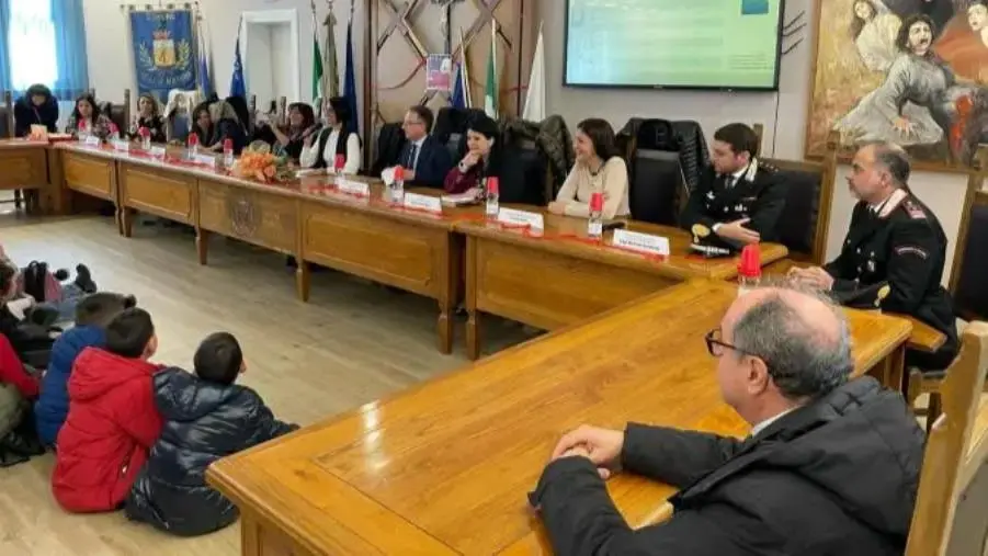 images A Sellia Marina la cultura del rispetto con "Rosso Sempre", contro la violenza di genere 