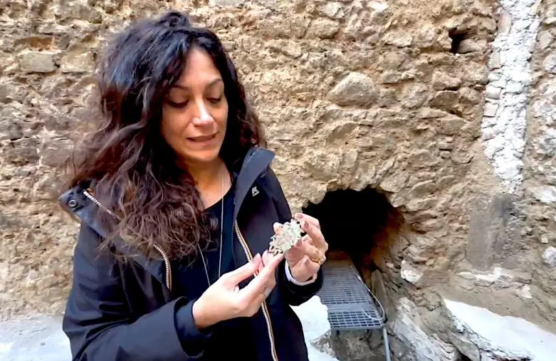 Trovati a San Giovanni in Fiore 7 reperti antichi durante i lavori per l'apertura dei cunicoli badiali