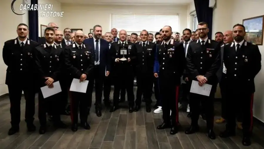 Crotone, il generale Salsano in visita al Comando provinciale 