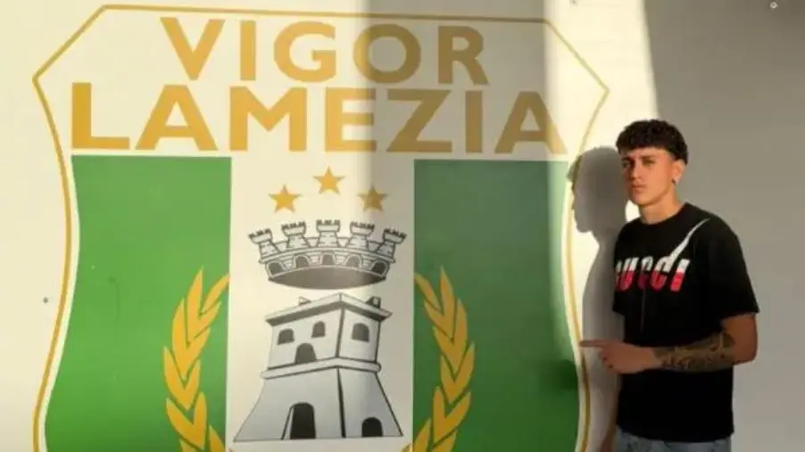 images Calcio, il giovane catanzarese Christian Salerno firma per la Vigor Lamezia 1919