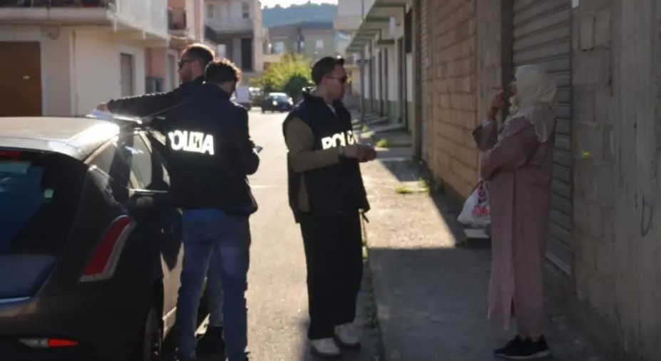 Crotone, 94 espulsioni nei confronti di cittadini extracomunitari e 2800 permessi di soggiorno rilasciati