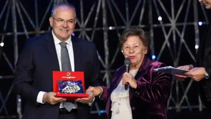 Michele Affidato realizza il “Camomilla Award” per il Women for Women against Violence