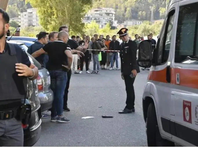 Omicidio pizzaiolo a Crotone, salgono a sei gli indagati: fratelli e padre vittima accusati di lesioni