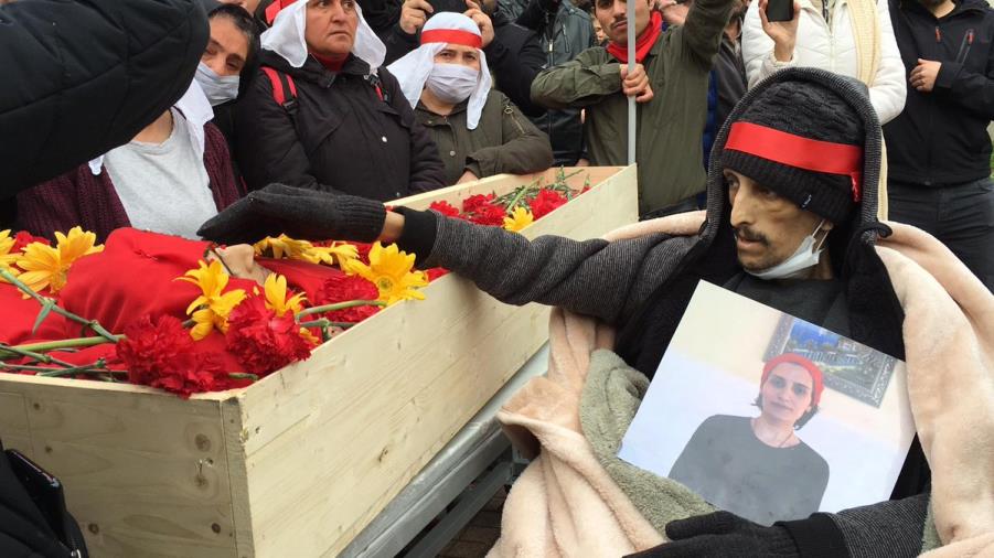 images Il pensiero internazionale di Valentina Falsetta: "In Turchia si muore di fame in nome della libertà"
