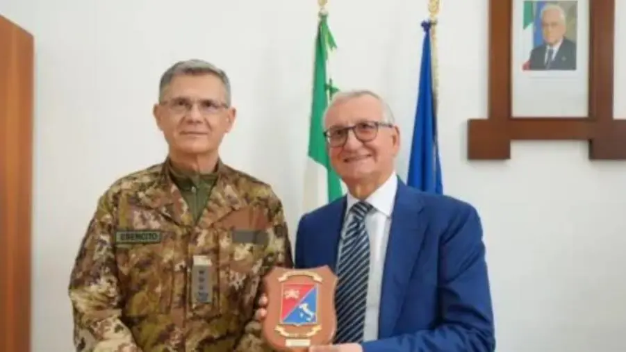 images Catanzaro, il prefetto De Rosa in visita ufficiale al Comando militare Esercito “Calabria”
