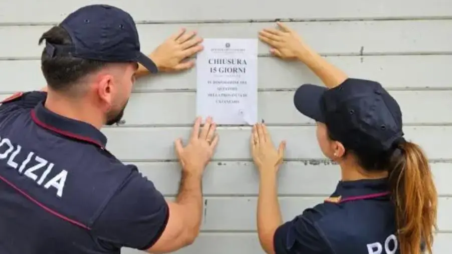 Lamezia, i residenti segnalano il bar frequentato da pregiudicati: chiuso per 15 giorni