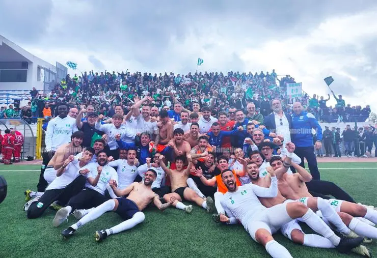 Calcio, Vigor Lamezia promossa in Serie D