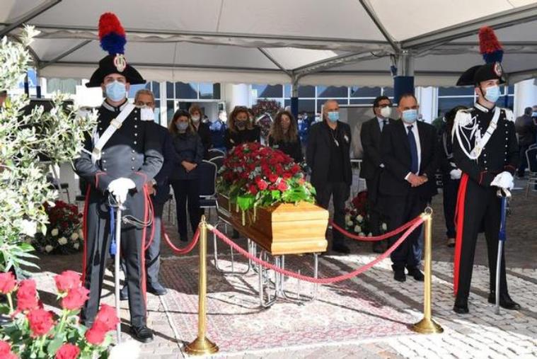 Addio alla Santelli. L'ultimo omaggio a Jole (VIDEO)