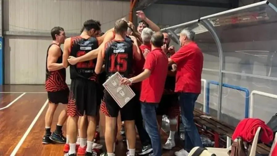 Basket Serie B Interregionale, impresa della Sintegra Rende che vince contro Antoniana