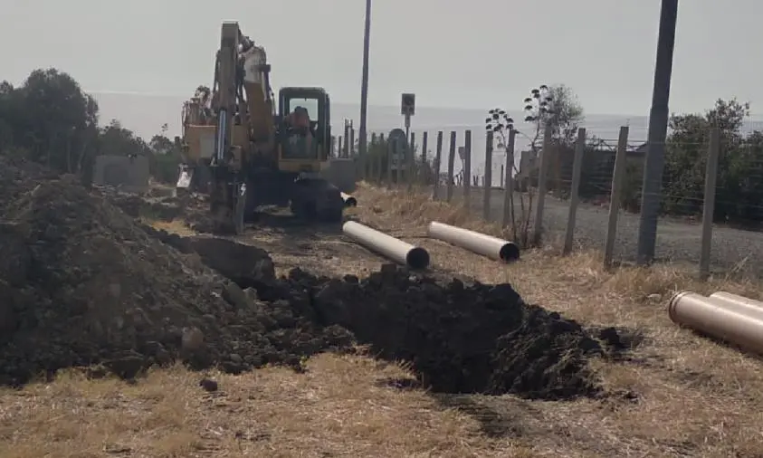 Isola Capo Rizzuto, si lavora alla rete fognaria, il sindaco: "Cantieri su tutto il territorio"