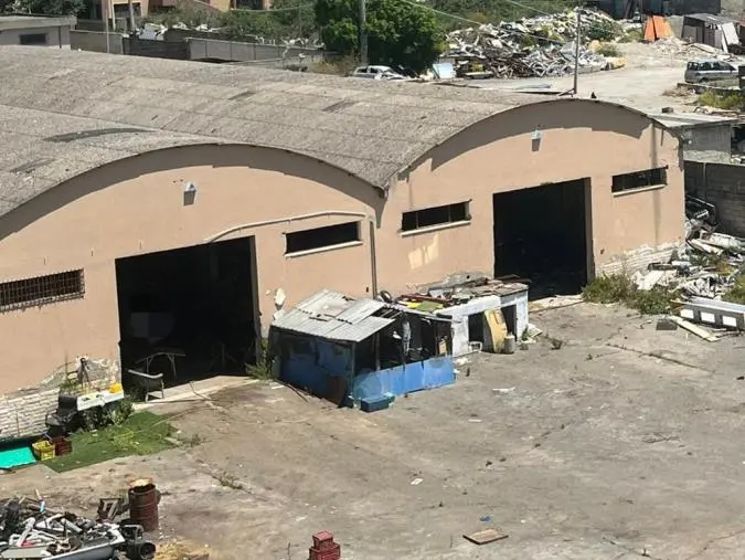 images Catanzaro, capannoni comunali con tetto in amianto: Costanzo chiede intervento all'Amministrazione
