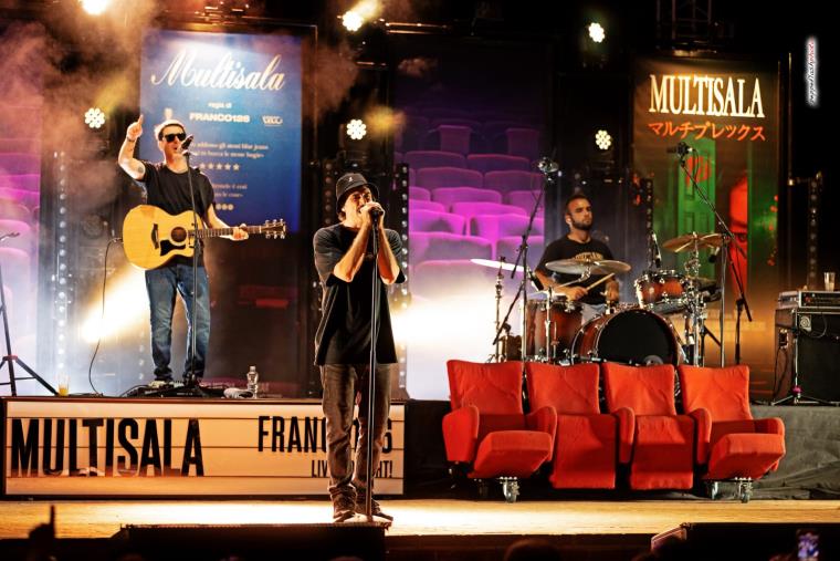 images Roccella Summer Festival: questa sera e domani i due concerti di Max Pezzali al Teatro al Castello