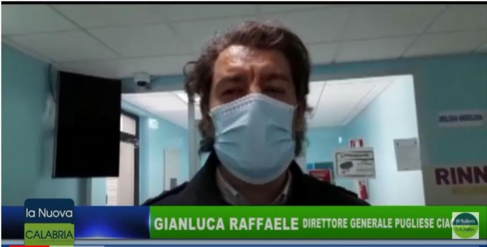 images Vax Day al Pugliese, il primo a vaccinarsi è il primario di Malattia Infettive. Il direttore Raffaele: "Abbiamo dimostrato di essere pronti"