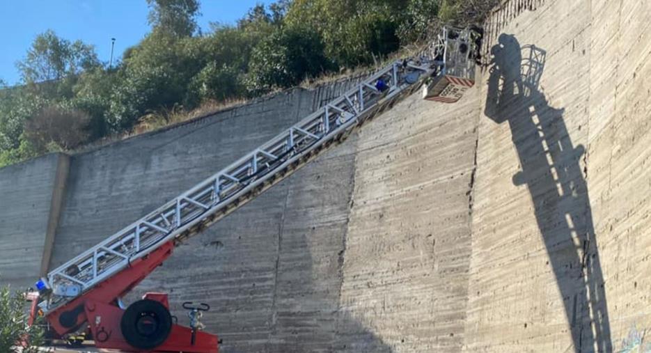 images A Stalettì si mette in sicurezza la strada di Caminia, transito bloccato