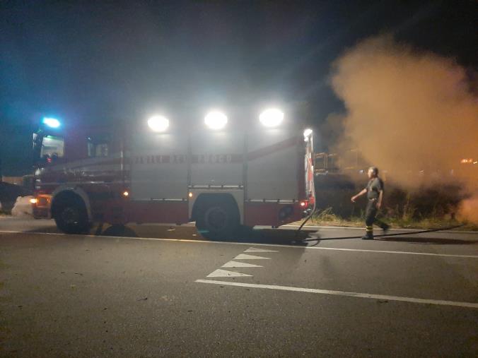 images Vasto incendio nella zona industriale tra Caraffa e Germaneto (VIDEO e FOTO)