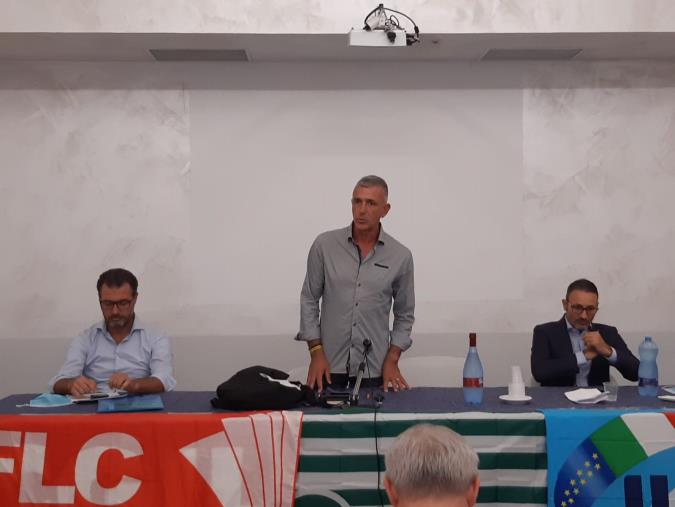 images Scuola. I Sindacati Confederali chiedono alla Regione un Ufficio unico del Piano per fronteggiare l’emergenza Covid 