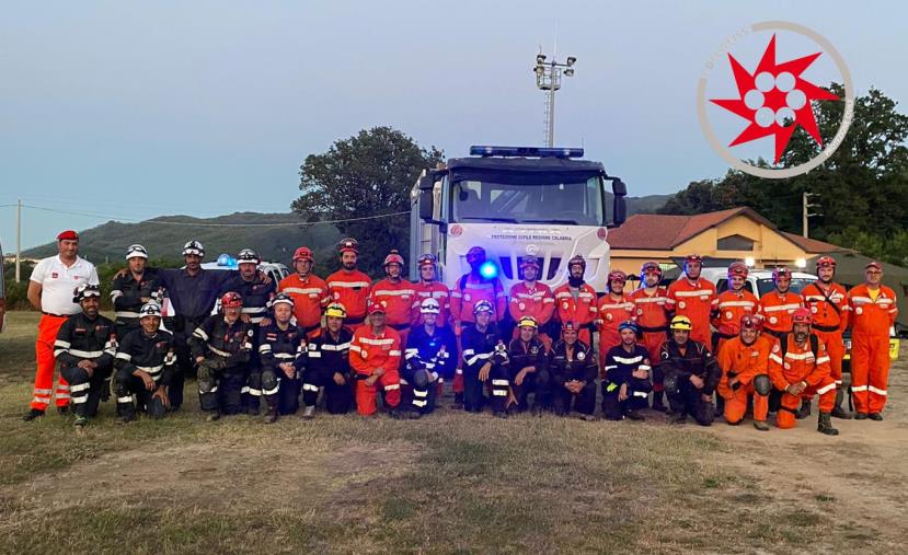 images Si è concluso il V corso U.S.A.R. (Urban Search And Rescue) che ha visto protagonisti i teams di Edelweiss, Angeli della Sila e CISOM 