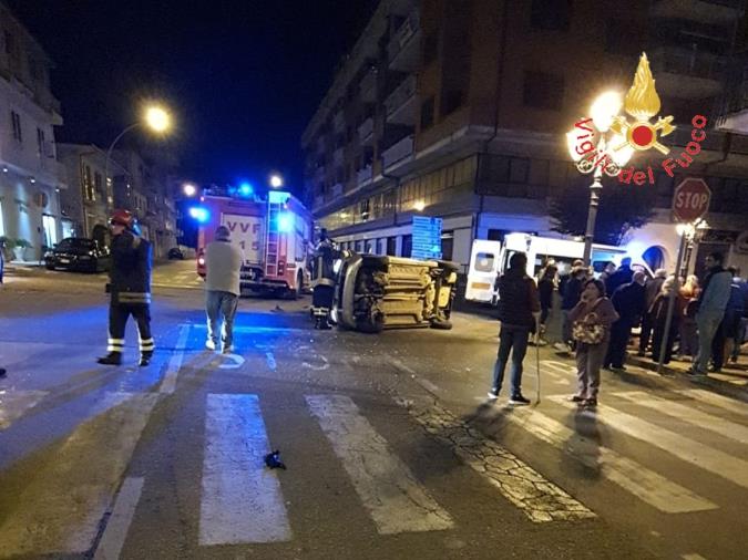 images Scontro tra due auto a Lamezia Terme: un ferito