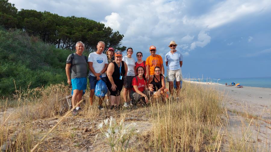 images Clean up e senso civico sulla spiaggia: l’iniziativa nobile dell’associazione "La Rete"