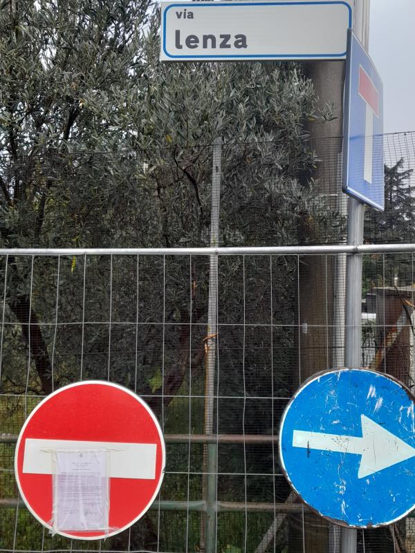 images Catanzaro, traffico chiuso per lavori: i cittadini di Lenza ringraziano il Comune 