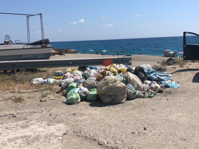 Decoro urbano. Riccio: "Degrado e discariche al porto di Catanzaro sono un pessimo biglietto da visita per la città"