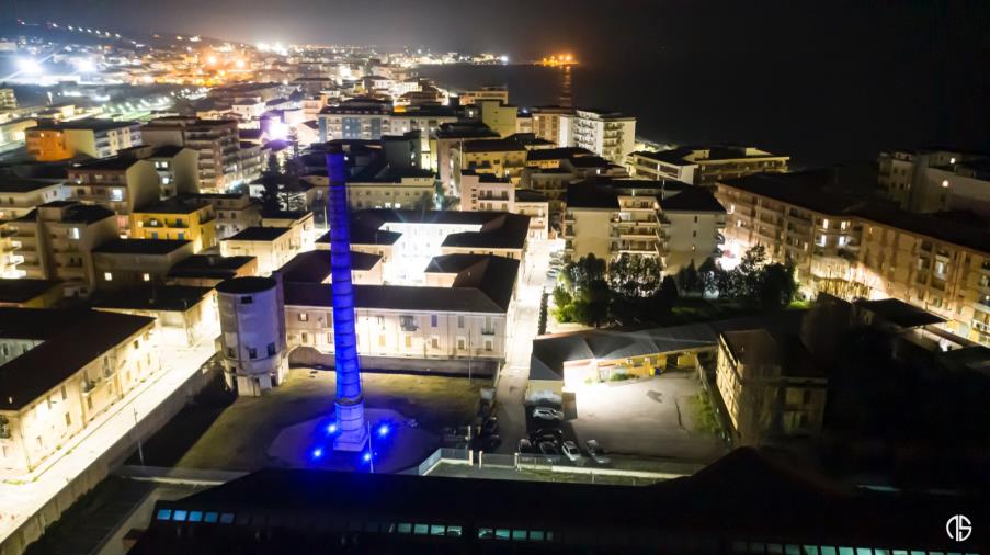 Catanzaro. Si illumina la torre Tonnina a Lido 