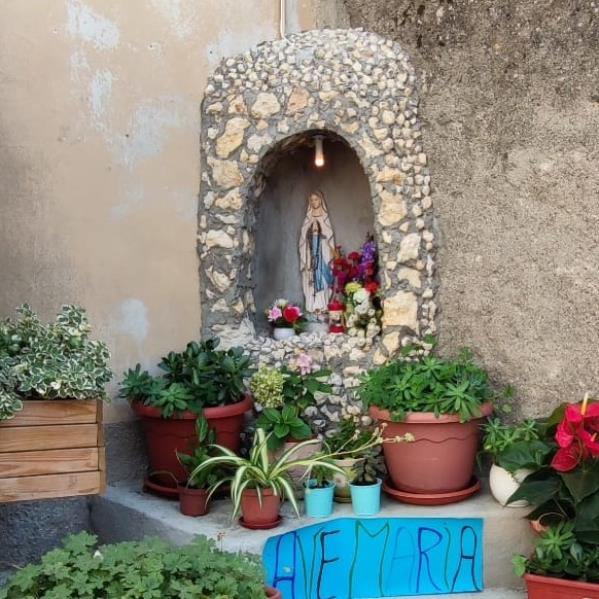 images Catanzaro, il quartiere Pianicello benedice la "sua" Madonna 