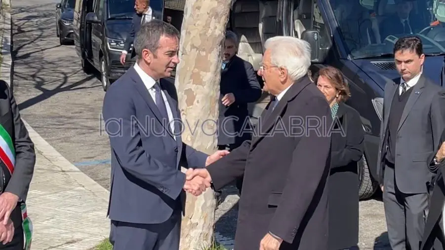 “Buon compleanno Presidente Mattarella”: gli auguri di Roberto Occhiuto
